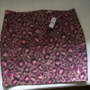 NWT Ann Taylor Loft pink leopard print skirt.